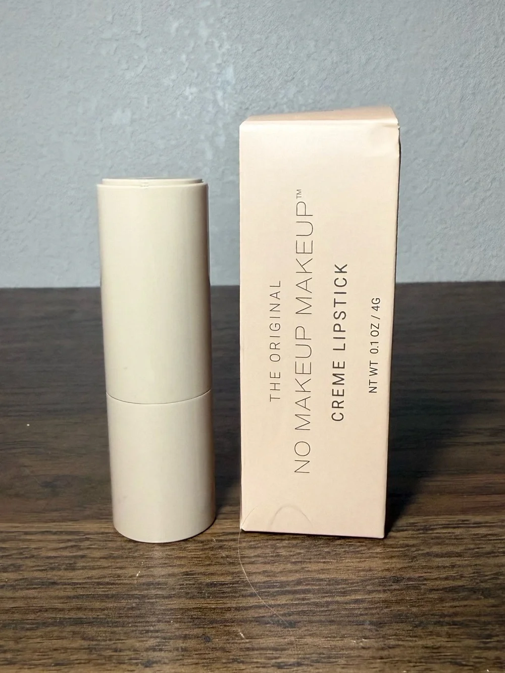 No Makeup Makeup Crème Classic Lipstick in Plum 01